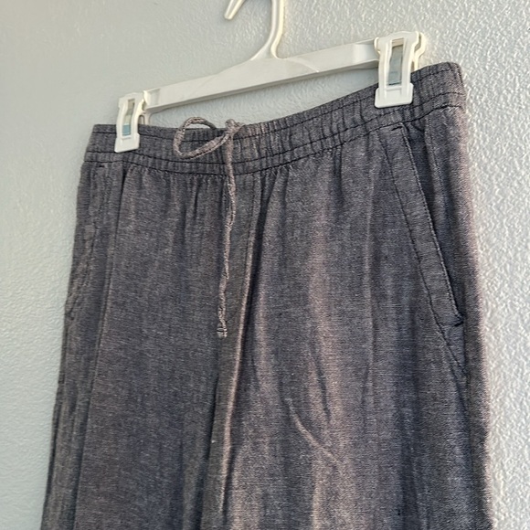 Old navy linen pants - Picture 2 of 5